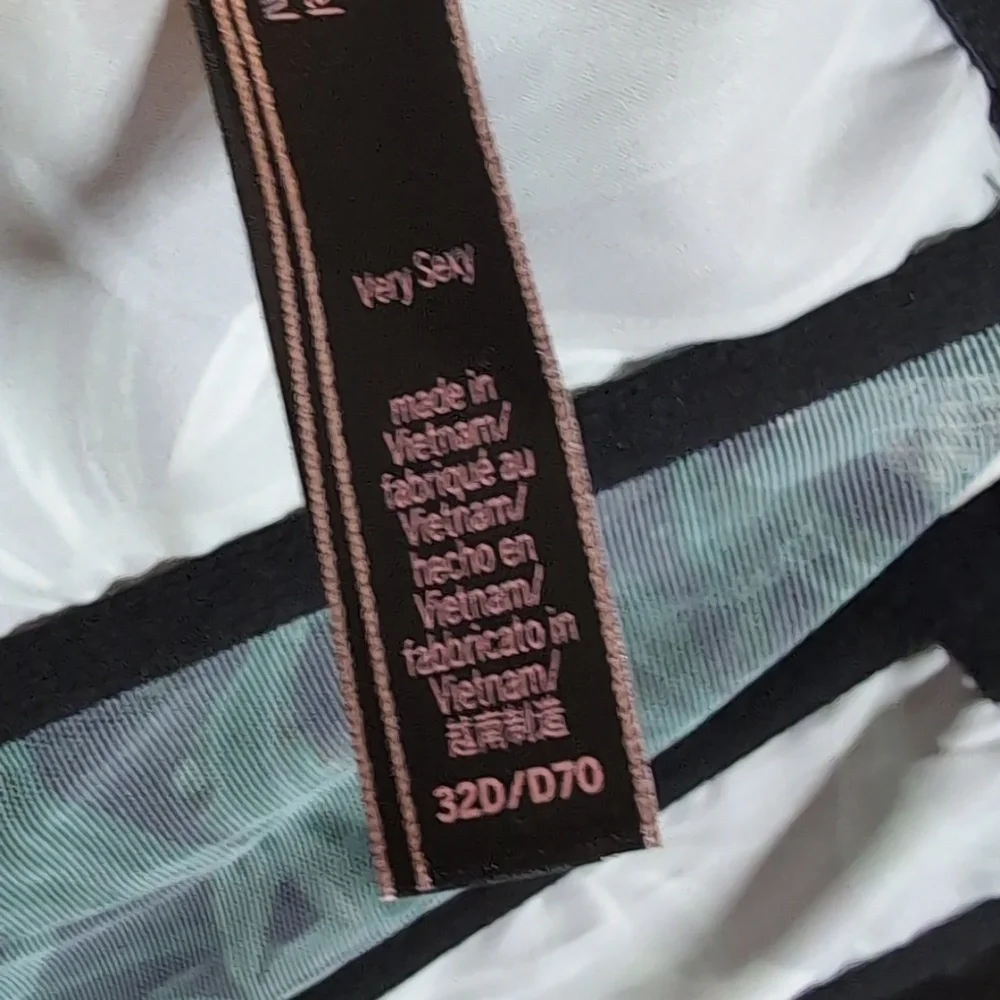VS Lightly-Lined Logo Strap Balconette Leafy Bra Top 32D - Picture 8 of 8